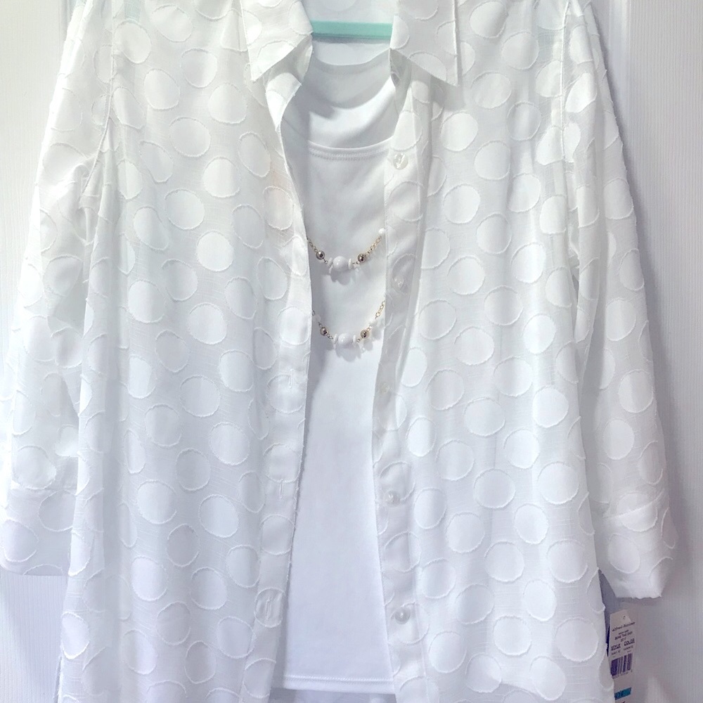 Alfred Dunner Beautiful  Women’s  🌈 white 2 for 1 blouse size 16